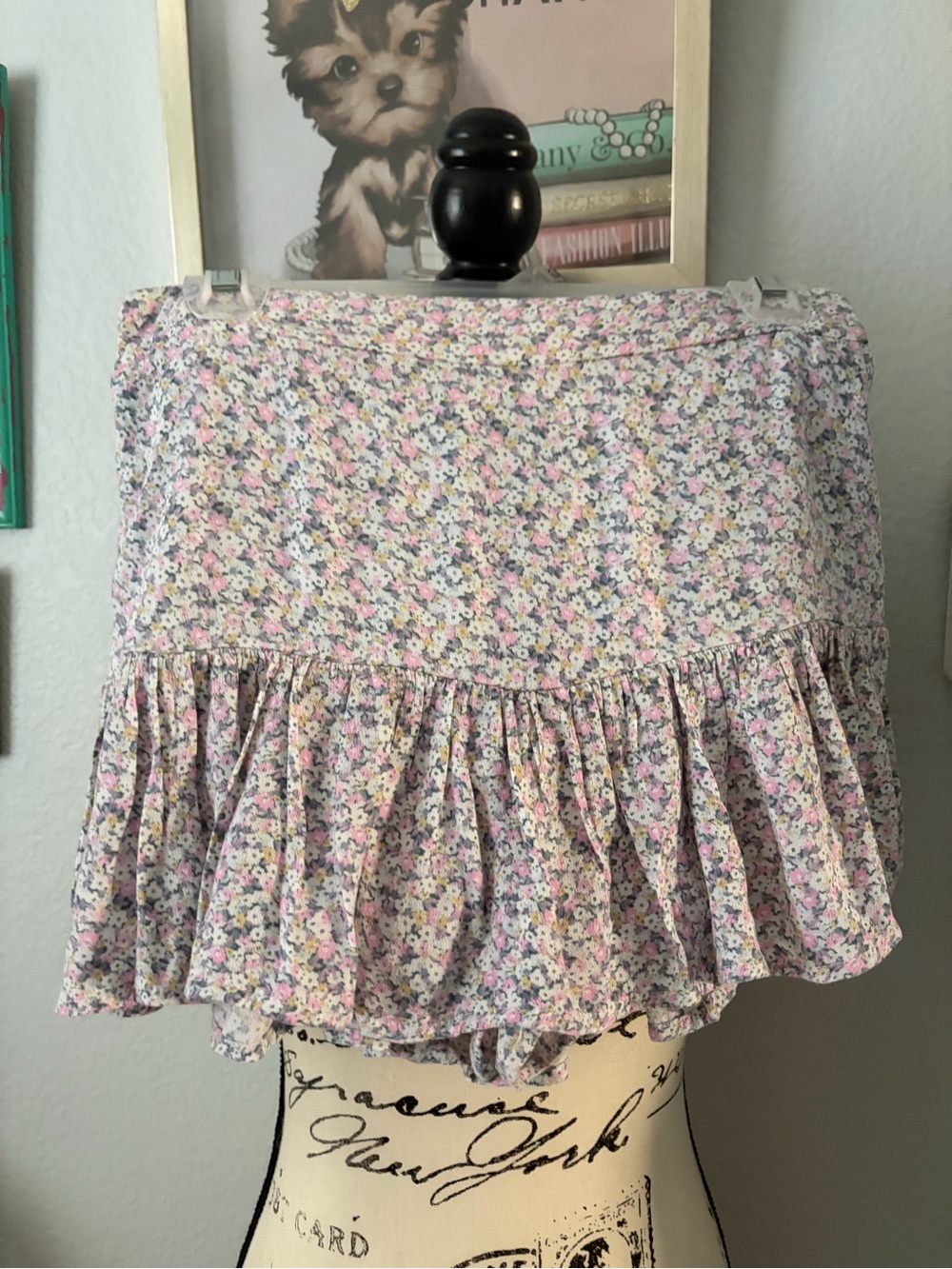 Floral Ruffle Mini Skirt/ skort in Pink size small